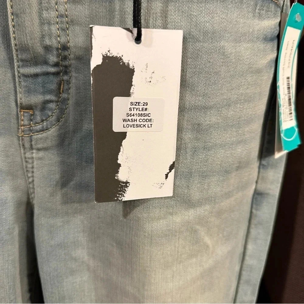 High Rise Light Blue Jeans - Picture 6 of 7